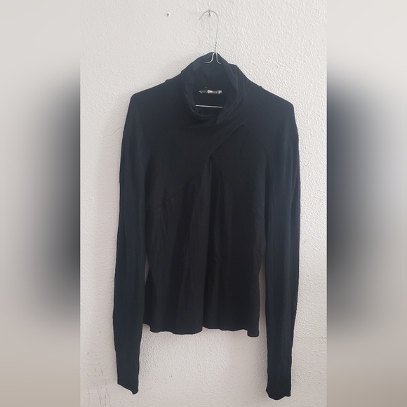 Black Turtleneck Sweater - Picture 1 of 3